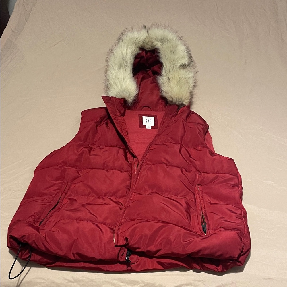 GAP Red Puffer Vest with detachable Faux Fur Trim